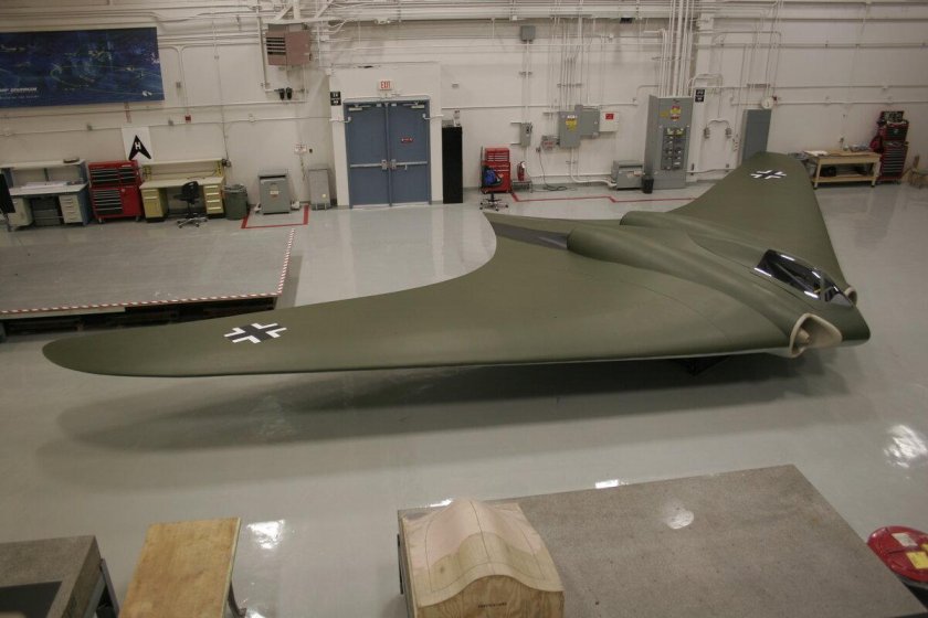 Летающее крыло horten ho 229