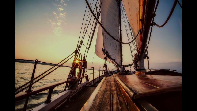 Палуба парусной яхты