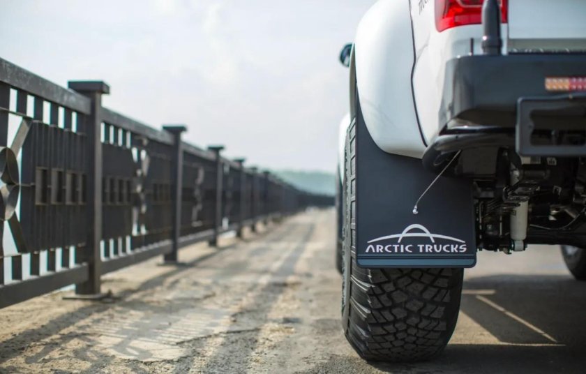 Арктик трак брызговики Хайлюкс