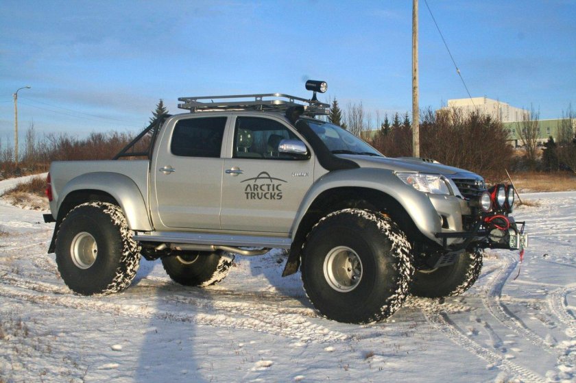 Toyota Hilux Arctic Trucks 2023
