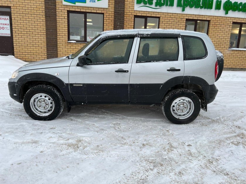 Нива серый металлик