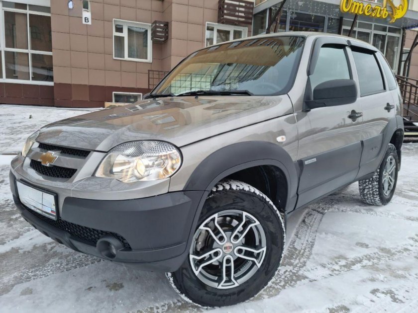 Шевроле нива 2013 года