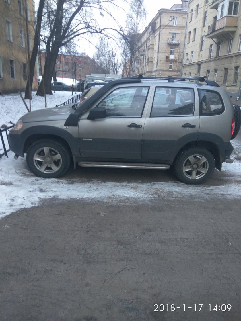 Аустер цвет Шевроле Нива