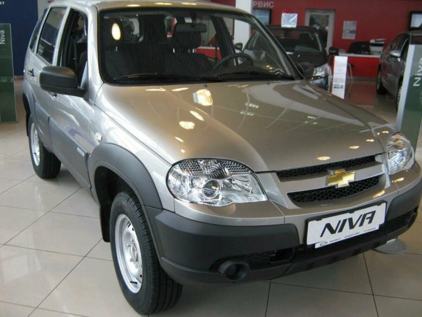 Нива Шевроле бежевый металлик