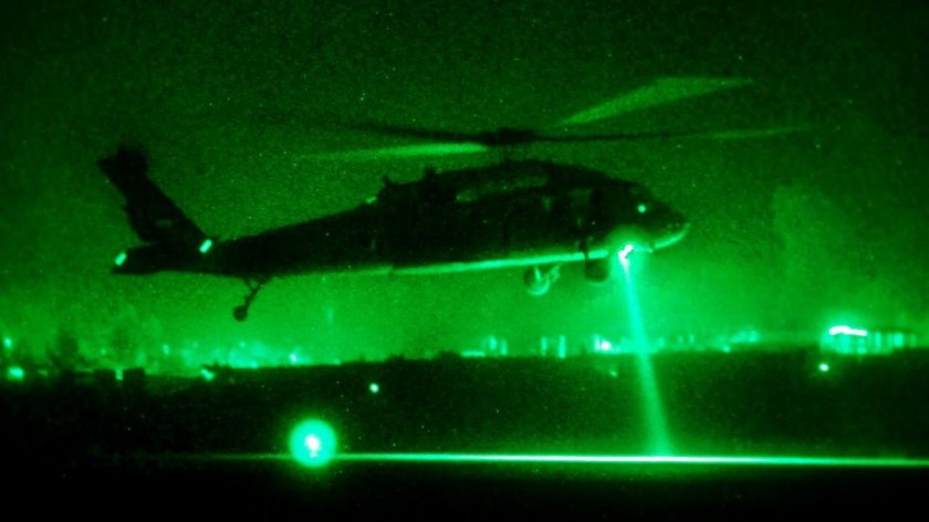 Uh-60 black hawk night