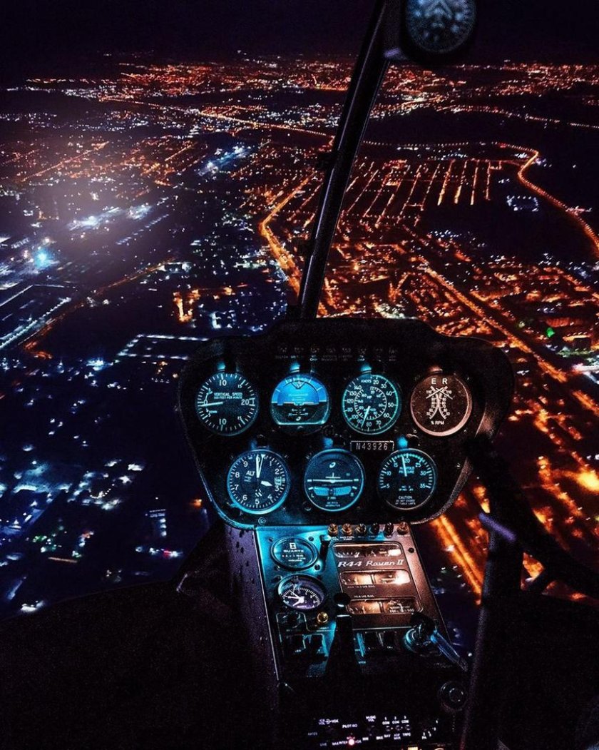 Кабина самолета