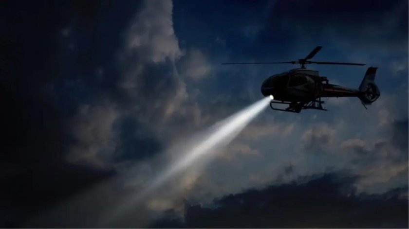 Вертолет с прожектором