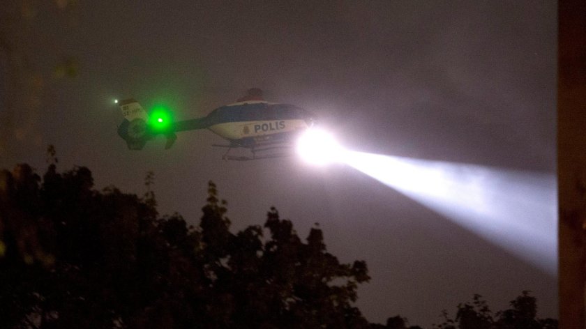 Вертолет с прожектором