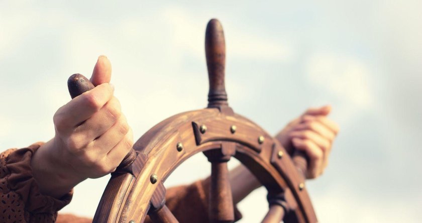 Капитан за штурвалом