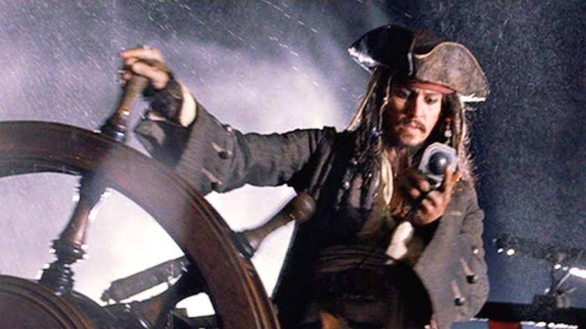 Джек Воробей за штурвалом