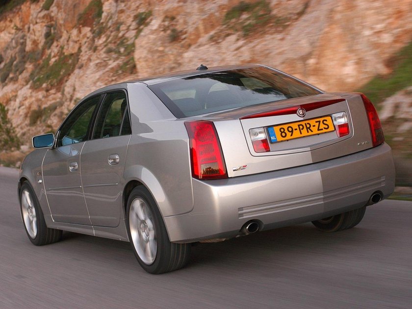 Cadillac CTS V 2004