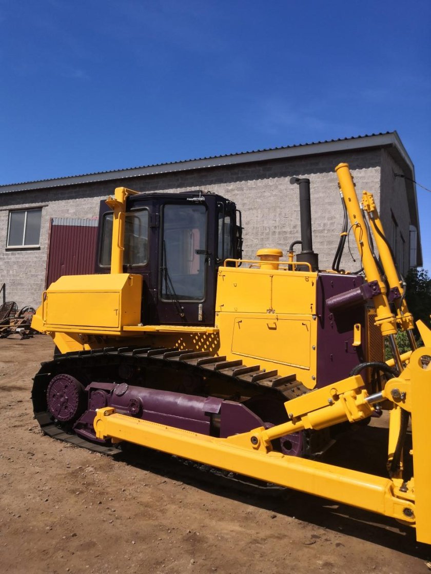 ЧЕТРА 11 бульдозер разбор бортовых