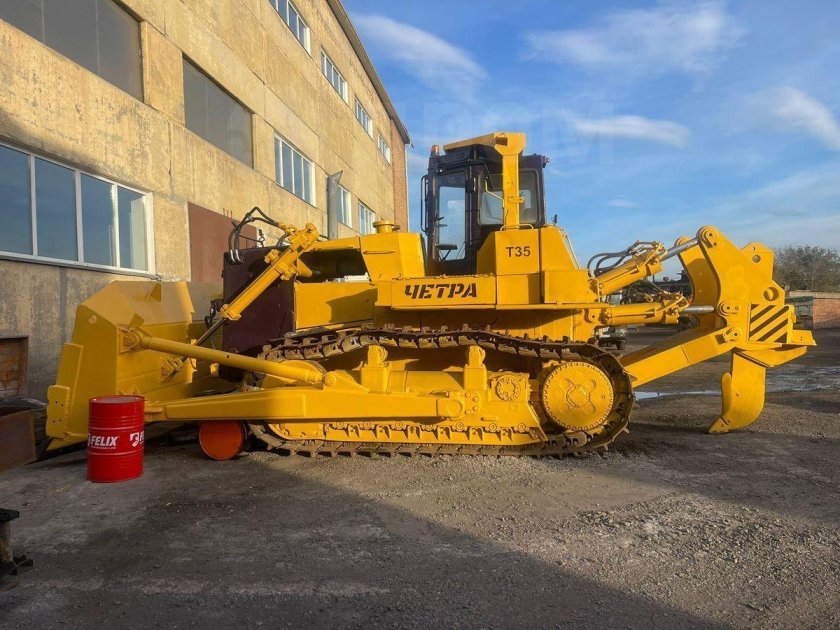 Бульдозер четра т35