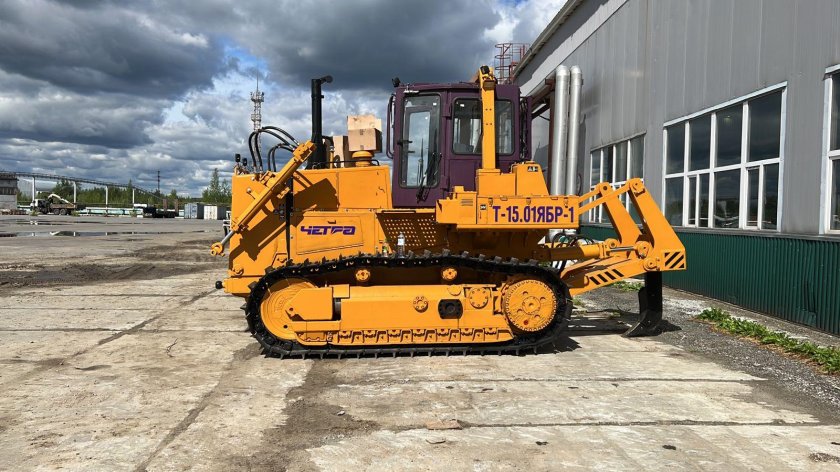 Трактор казахстанец