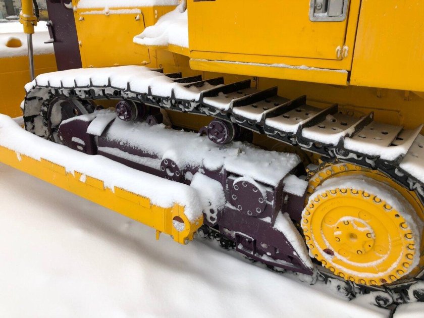 Бульдозер на базе трактора т9