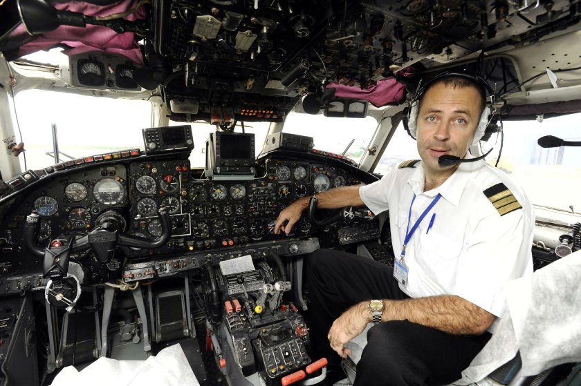 АН-24 кабина пилотов