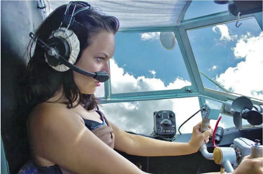 Девушка за штурвалом