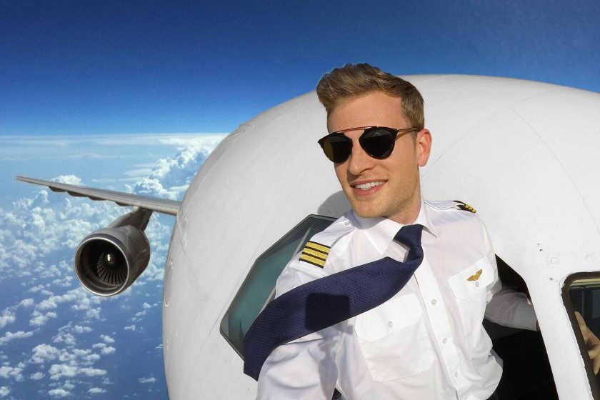 Пилот самолета