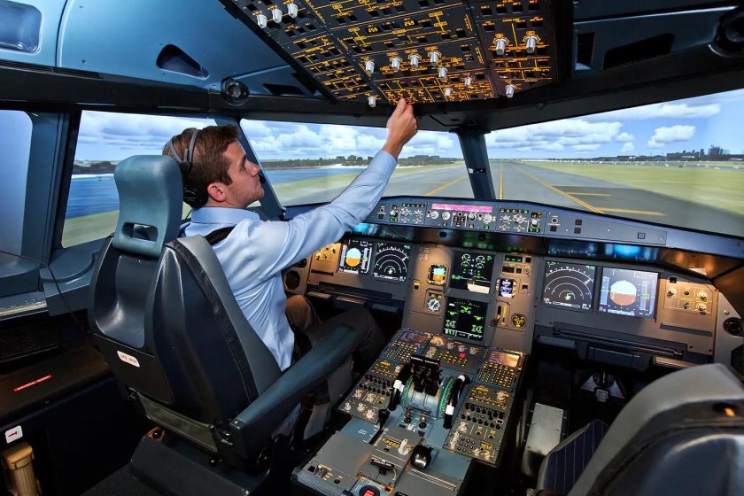 Авиатренажер SSJ 100