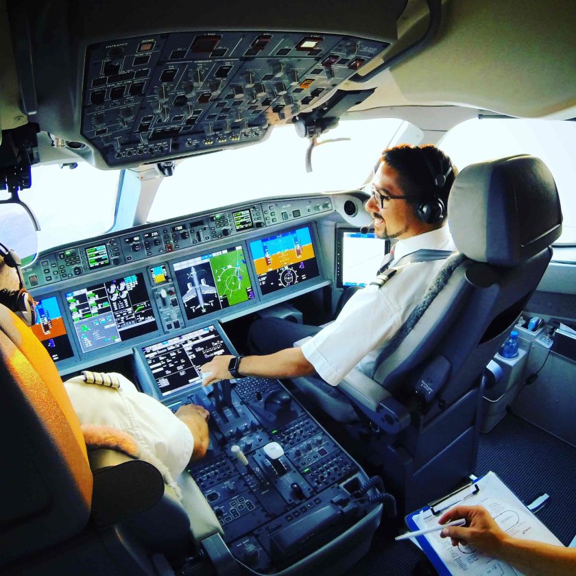 КВС инструктор Боинг 777