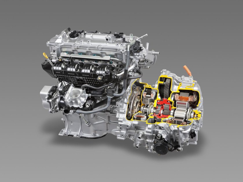 Тойота Приус гибрид двигатель