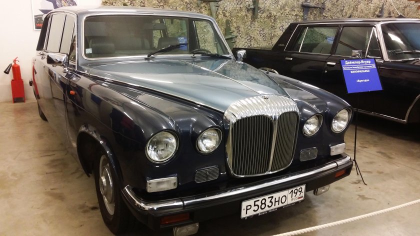 Даймлер Ягуар 1990