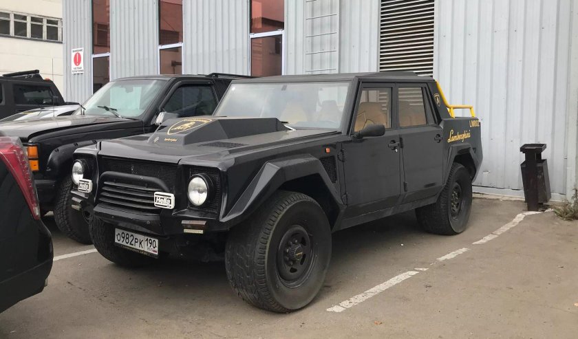 Lamborghini lm002