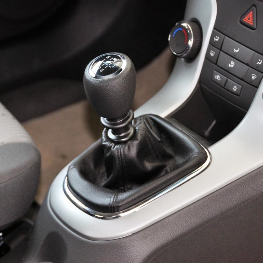 Ручка переключения передач Шевроле Круз механика