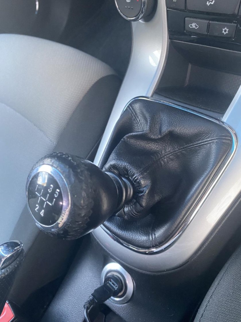 Чехол КПП Шевроле Лачетти 1.6 механика