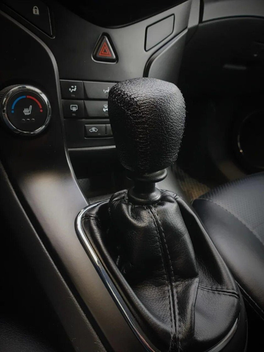 Chevrolet Cruze 2010 ручка КПП