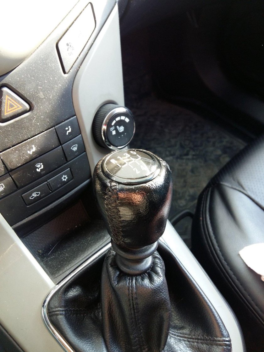 Ручка КПП на Шевроле Круз механика