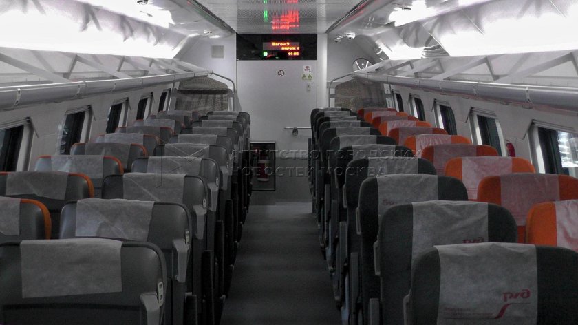 Сидячий вагон Иван Паристый