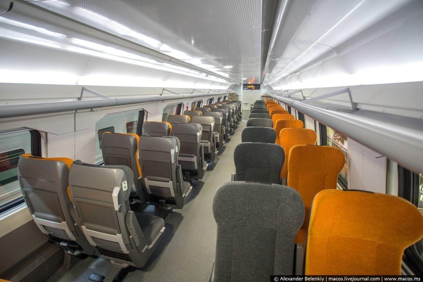 Поезд 737ж «двухэтажный (сидячий)»