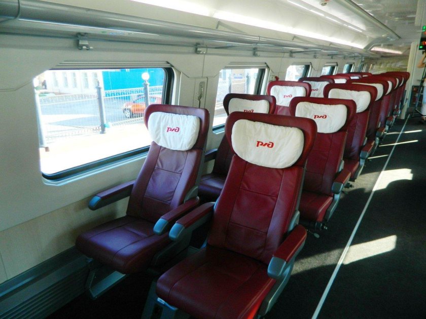 Поезд 737а «Иван Паристый»