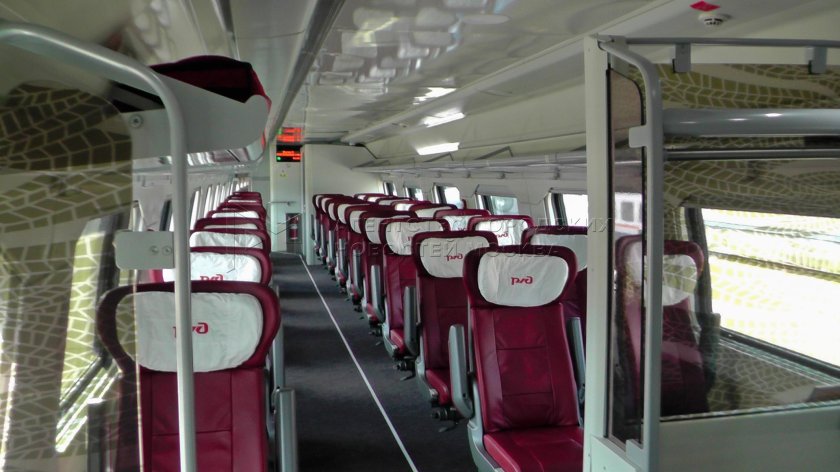 Поезд 737ж двухэтажный