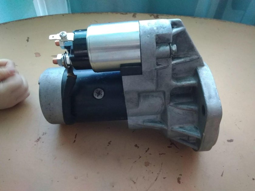 Nissan Terrano стартер