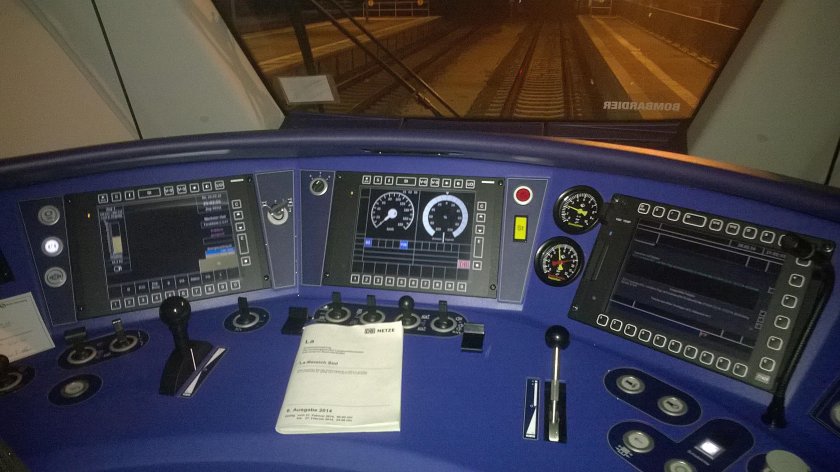 Bombardier Talent 2 кабина