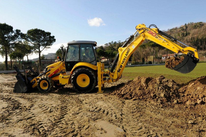 Экскаватор-погрузчик Нью Холланд b90b