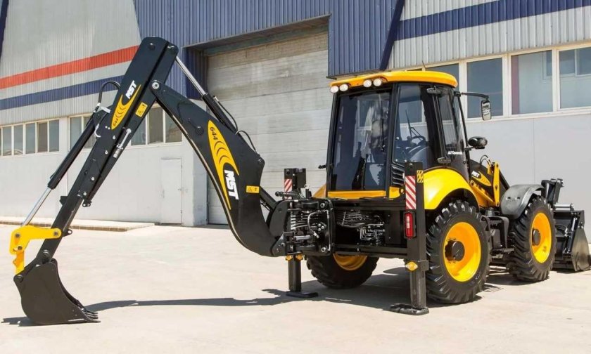 Экскаватор-погрузчик MST m644 Plus