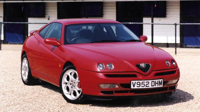 Alfa Romeo GTV 916