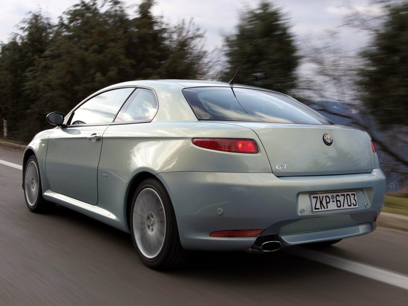 Alfa Romeo gt 2003