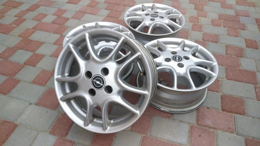 Диски Opel Vectra 4x100