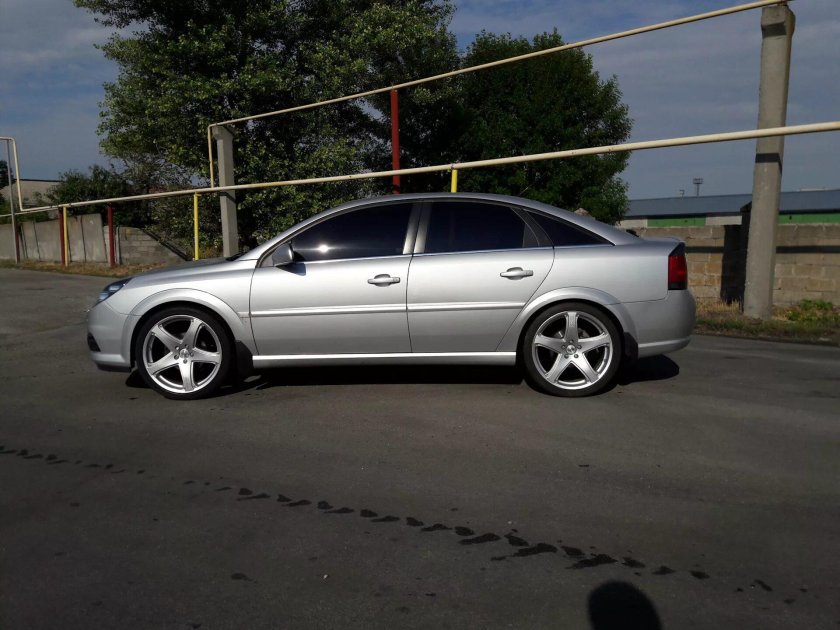 Опель Вектра с r19