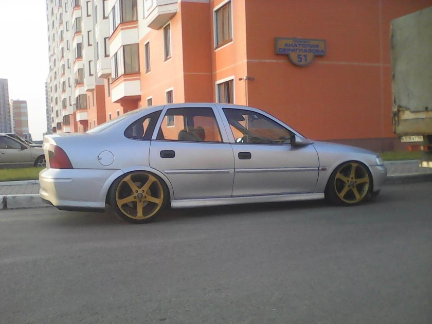Opel Vectra b на 17 дисках