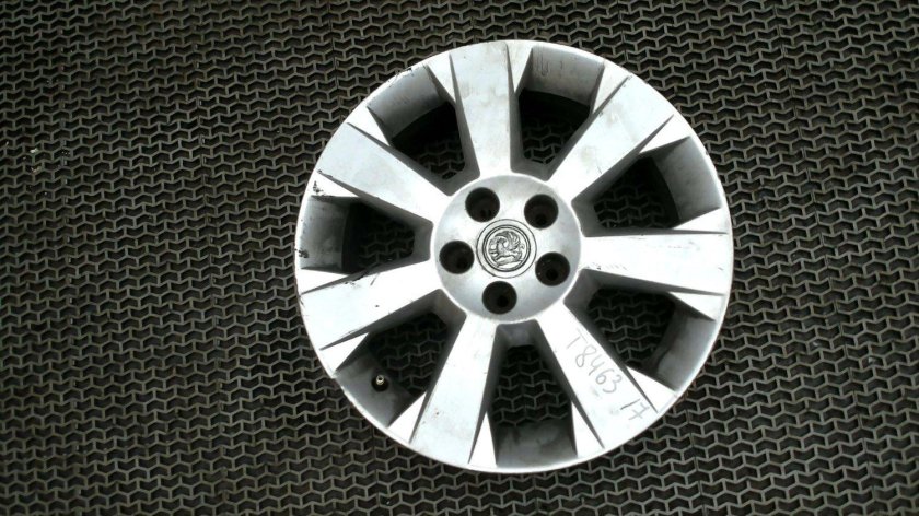 Opel Vectra c на r16 дисках