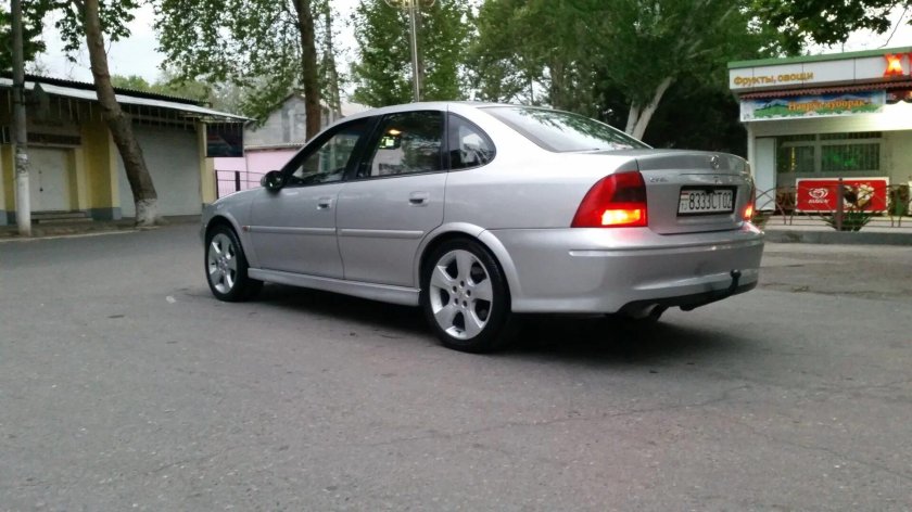 Опель Вектра r17