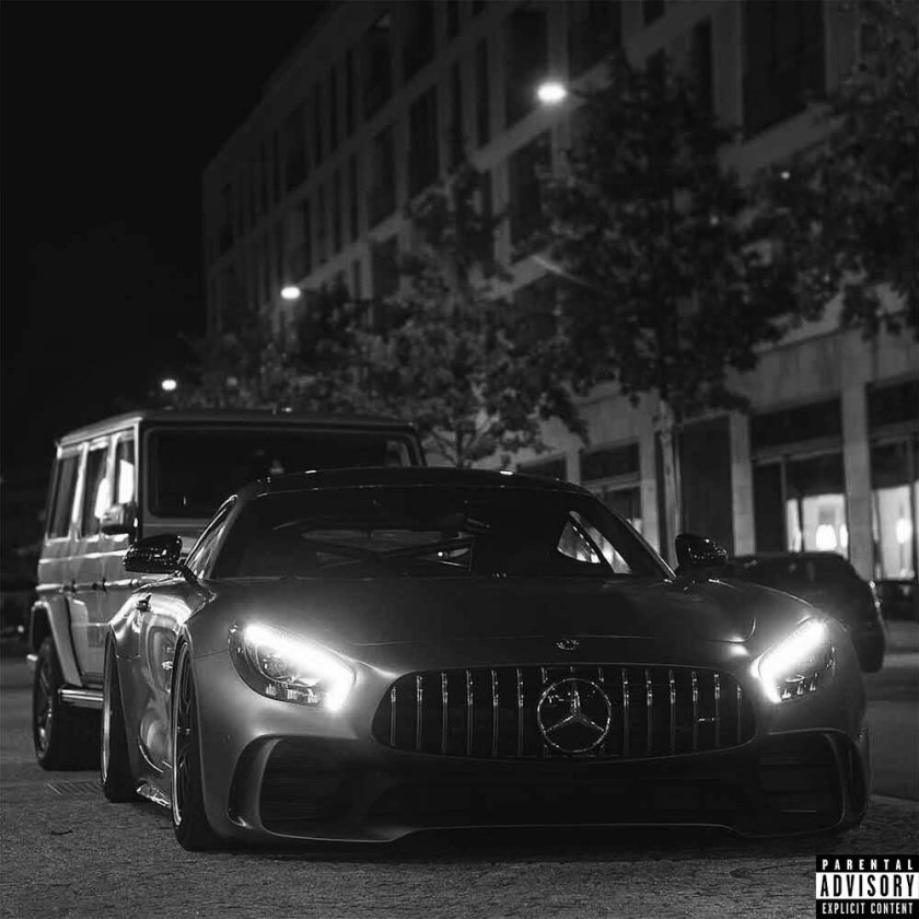 Мерседес АМГ ГТ ночью