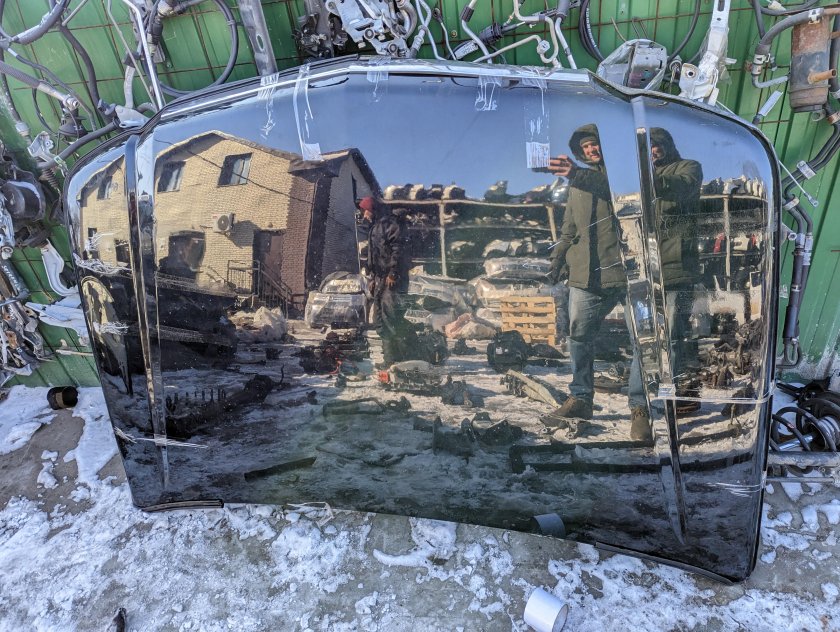 Заднее стекло Мерседес в 123