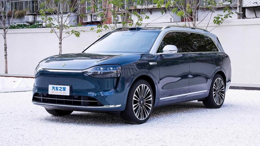 Китайская машина seres