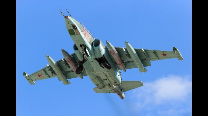 Самолёт-Штурмовик Су-25